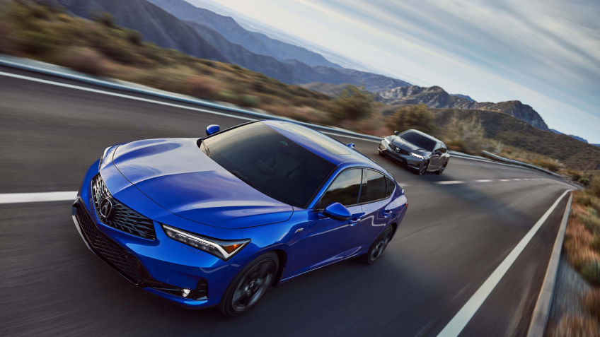 Vue aérienne de l’Integra roulant sur l’autoroute